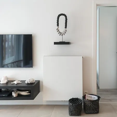 Modern Coastal With Terrace & Pool Acces Nieuwpoort